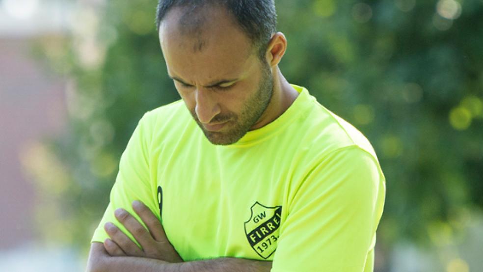 Grün-Weiß Firrel um Trainer Erhan Colak darf ein Jahr lang kein Bezirkspokal-Heimspiel austragen. © Foto: Mentrup