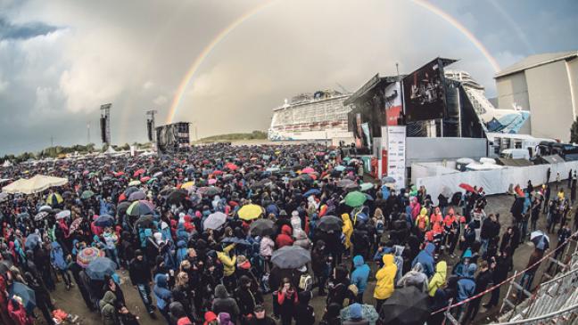 »Schietwetter« kann Party-Stimmung nicht trüben