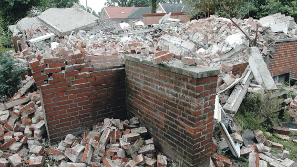 Das 1958 erbaute Lehrerhaus in Wymeer wurde jetzt dem Erdboden gleichgemacht. © Foto: Szyska