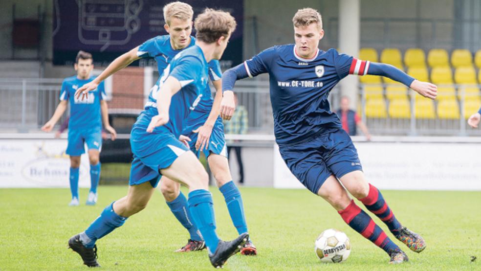 Auch vom Kapitän muss mehr kommen: Der Jemgumer Marek Janssen steht im Pokalspiel des JFV Leer gegen das Jugendleistungszentrum Emsland in der Pflicht.  © Foto: Mentrup