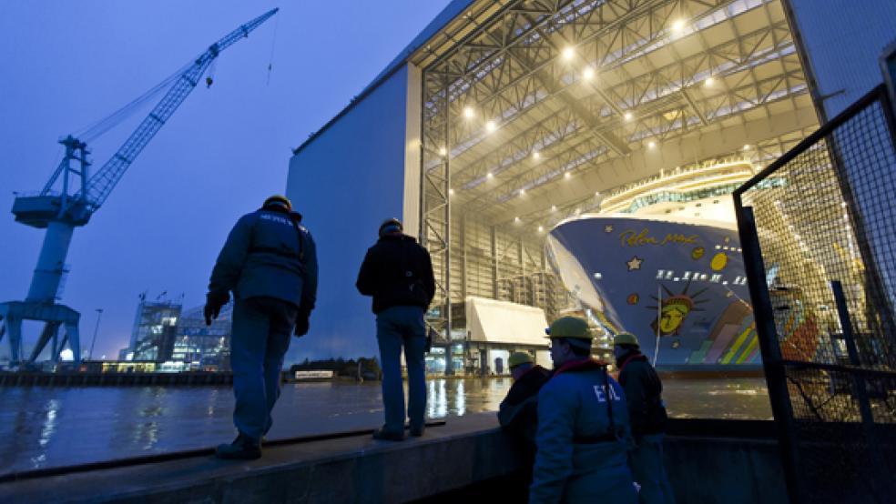 Spart die Meyer Werft durch die Verlagerung des Konzernsitzes nach Luxemburg nun Steuern oder nicht? Das Niedersächsische Wirtschaftsministerium will ein Papier, das sich mit dieser Frage befasst, vorerst nicht veröffentlichen. © Foto: Meyer Werft