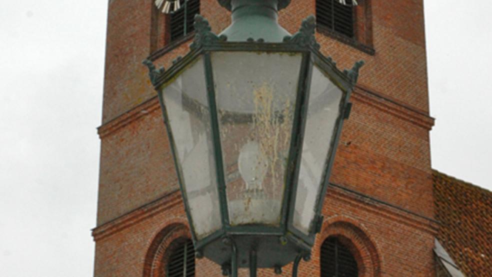 Die Stadtverwaltung soll prüfen, ob im Stadtgebiet von Weener Lampen fehlen. © Foto: Szyska