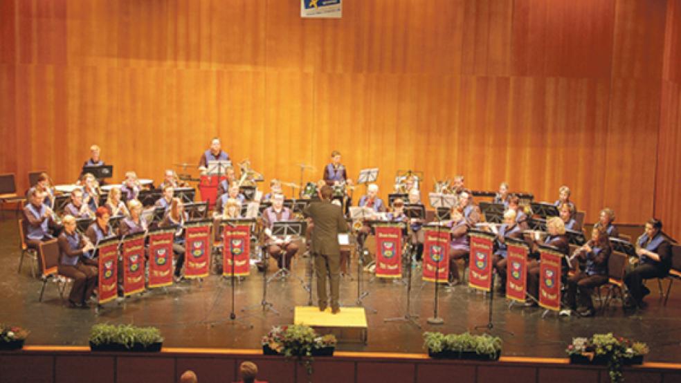 Das TMV-Blasorchester bittet am 10. Oktober mit musikalischer Verstärkung der Männerchöre »Harmonie« und »Euterpe« zum Herbstkonzert nach Leer. © Foto: privat