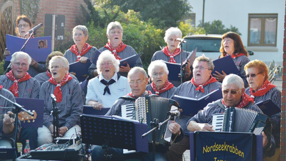 Gut bei Stimme: Die Jemgumer »Nordseekrabben« sorgten für die musikalische Unterhaltung. © 