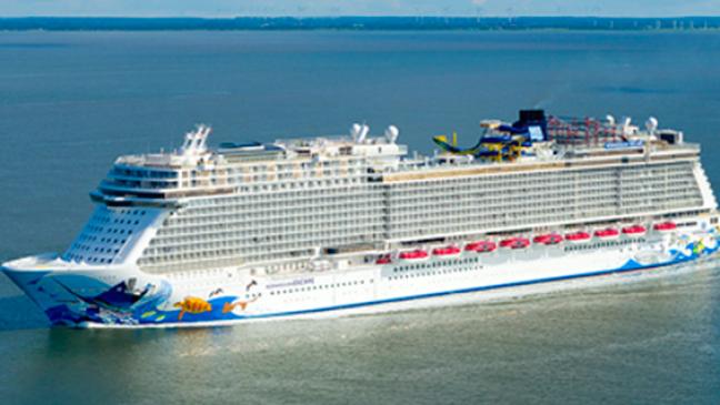 Norwegian Escape fährt nach Hamburg