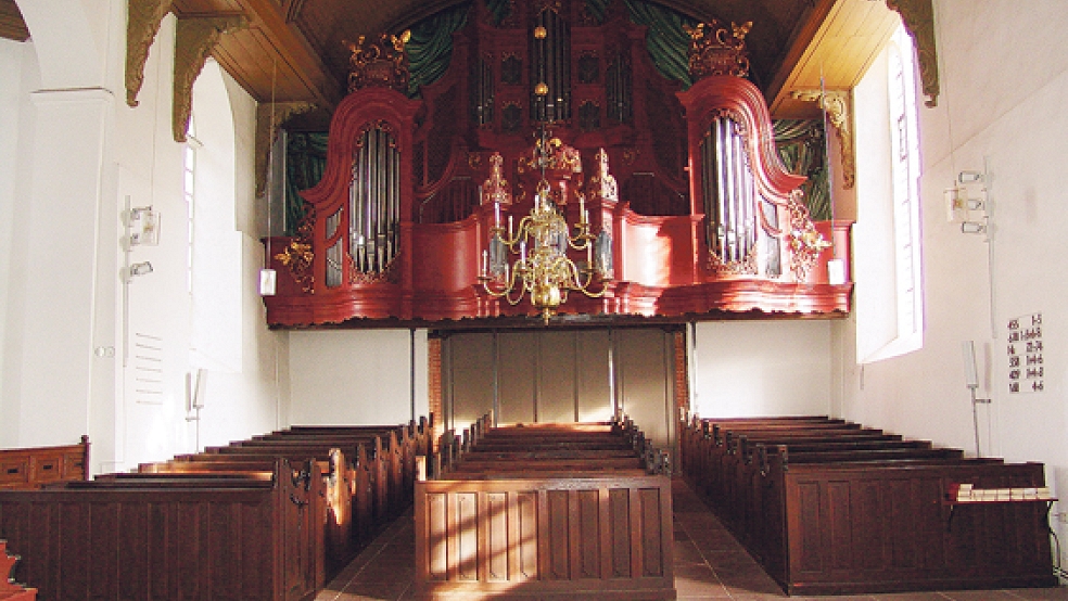 Léon Berben aus Köln gibt am Sonntag ein Orgelkonzert in der Georgskirche in Weener. Beginn ist um 17 Uhr.  © Foto:RZ-Archiv