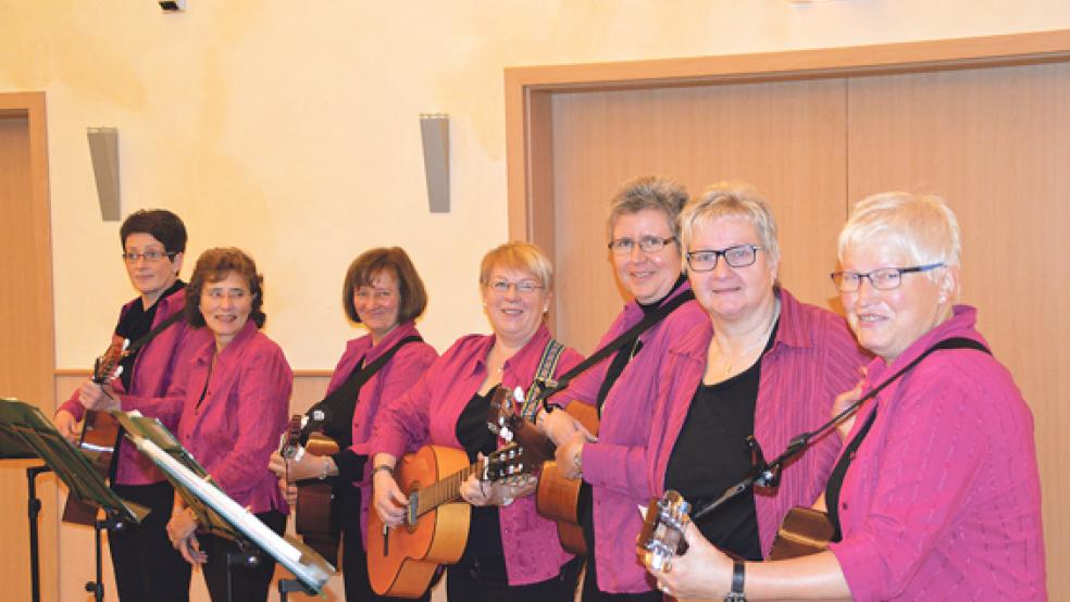 Für die musikalische Unterhaltung sorgte bei dieser »Auszeit« der Gitarrenchor Weenermoor. © Foto: Himstedt