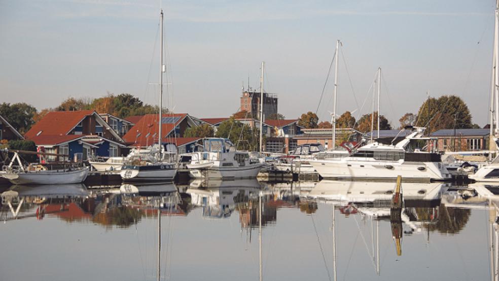 Der Herbst macht sich breit im Hafen von Weener. Insgesamt blicken die Betreiber auf eine gute Saison zurück.  © 