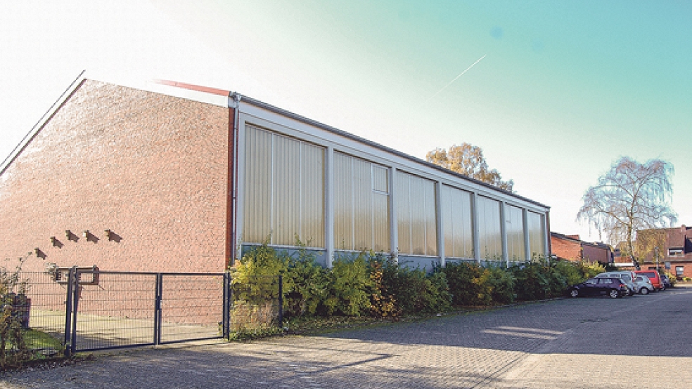 Die Turnhalle der Pestalozzischule in Weener wird jetzt auch von der Oberschule für ihren Sportunterricht genutzt. © Foto: Hoegen