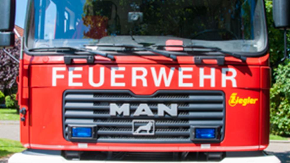 Die Bunder Feuerwehr rückte am Dienstagabend zum »Combi«-Markt an der Neuschanzer Straße aus. Ein Feuer war nicht ausgebrochen, aber der Brandmelder löste mehrfach aus. © Foto: RZ-Archiv