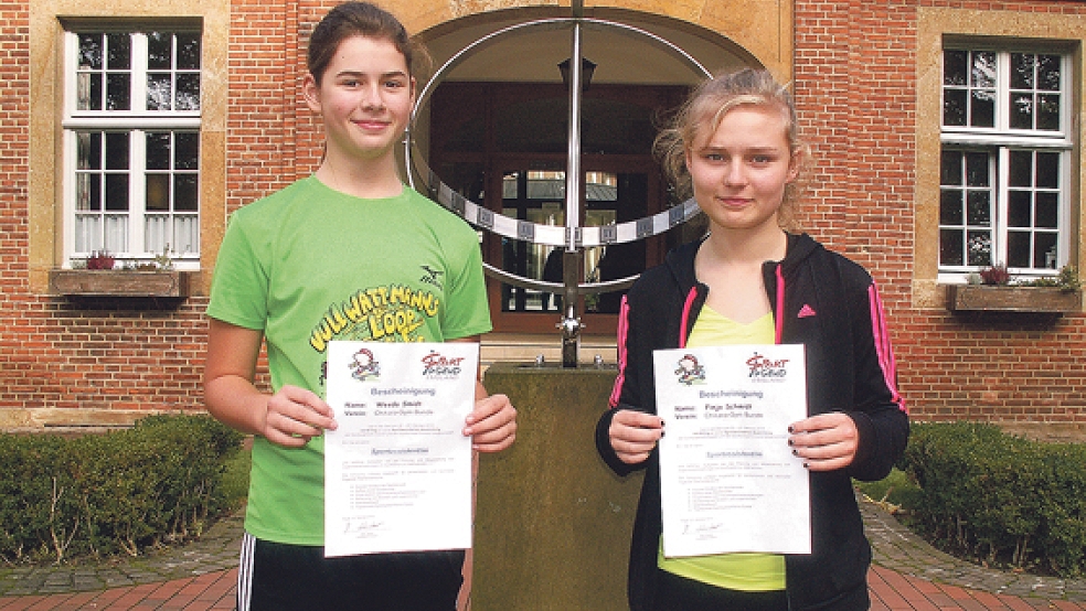 Neue Sportassistentinnen sind Weeda Smidt (links) und Finja Schmidt. © Foto: privat