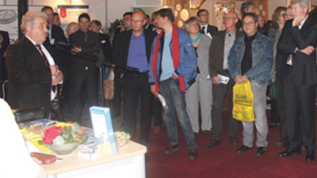 Kontakte zu möglichen Kunden geknüpft