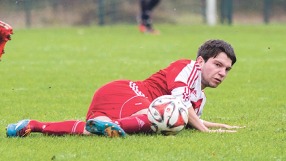 Alles geben wollen die Jemgumer um Dirk Rösing, um im Pokal eine Runde weiter zu kommen. © Foto: Mentrup