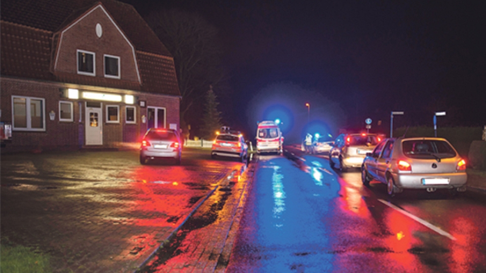 Bei einem Verkehrsunfall auf der Kirchstraße in Holthusen starb heute Abend gegen 19.30 Uhr ein 75-jähriger Fußgänger. Er war frontal von einem Pkw erfasst worden. © Foto: Klemmer