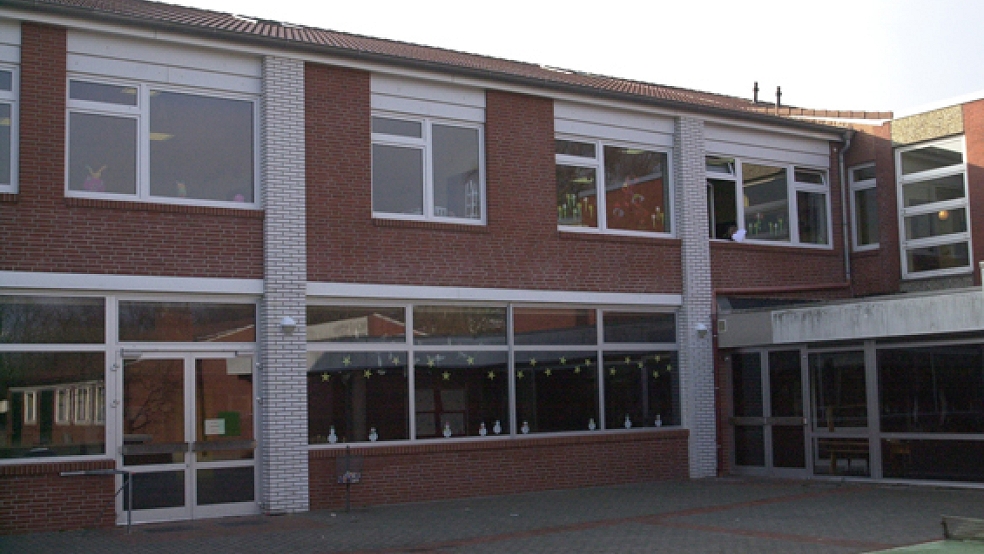 Über die Zukunft der Grundschule in Weener wird der Kreis-Schulausschuss wohl im Januar beraten. © Foto: Hoegen