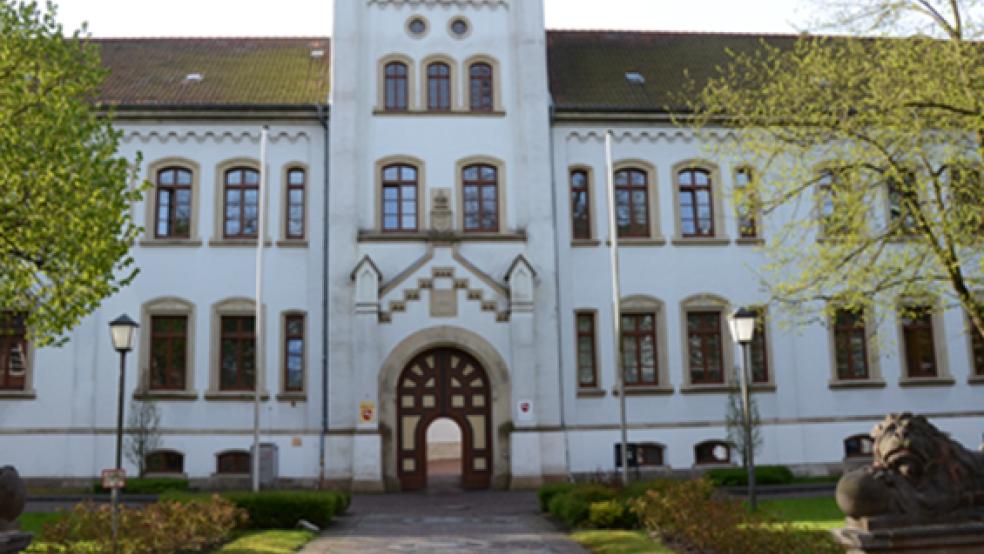 Das Landgericht Aurich lag mit seiner Bewertung richtig: Auch das Oberlandesgericht Oldenburg wies die Schmerzensgeld-Forderungen eines Mannes zurück, der bei einer Konfirmationsfeier von Ball getroffen und verletzt wurde. © Foto: RZ-Archiv