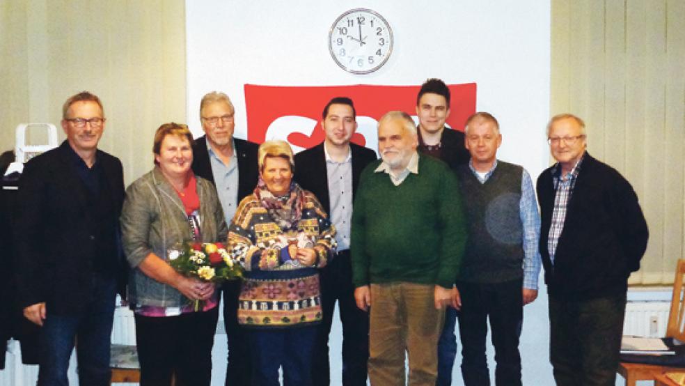 Der neue Vorstand des SPD-Stadtverbandes Weener. Im Bild von links: Helmut Geuken, Johanne Modder als Gast und Referentin des Abends, Bernhard Siemons, Ursula Mierke, Nico Bloem, Reinhard Leising, Kevin Brieger, Thomas Sowade und Gerrit Dreesmann. © Foto: SPD