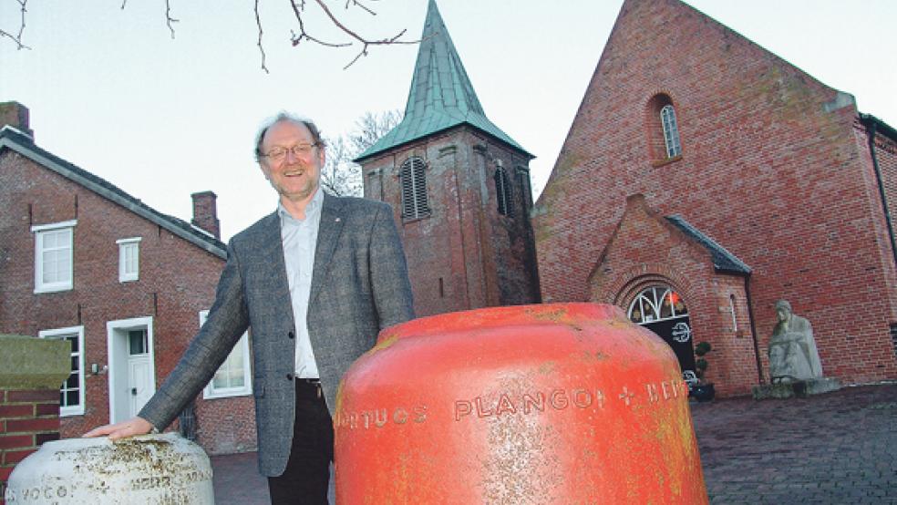 Pastor Armin Siegmund kümmert sich seit 20 Jahren um die Gemeindemitglieder in Bingum und Holtgaste. Gestern wurde dem Theologen in einem musikalischen Gottesdienst für sein Engagement gedankt.  © Foto: Boelmann 