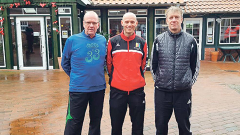 Spitzenleistungen zeigten beim Silvesterlauf rund um die Thülsfelder Talsperre Georg Feldiek, Marco Tammen und Richard Hartema (von links). © Foto: privat