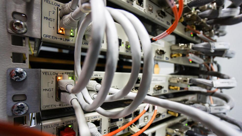 Ein Kabelfehler in einer Erdleitung sorgte am Montag für den Ausfall des Kabelfernsehens in 70 Haushalten in der Stadt Weener. © Foto: Vodafone