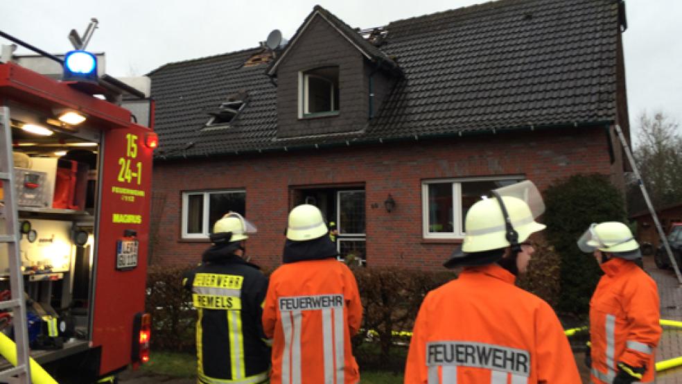 Vorerst unbewohnbar ist eine Wohnung in diesem Haus in Remels, in dem am Sonnabend ein Küchenbrand ausbrach.  © Foto: Kreisfeuerwehr