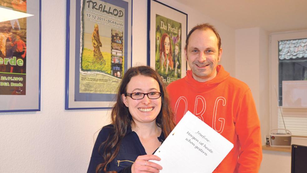 Das Drehbuch für das neue Filmprojekt des Bunder Jugendbüros ist fertig. Werner Hoffmann und Alina Egger veranstalten am 15. März ein Casting, um die Rollen zu besetzen. © Foto: Boelmann 