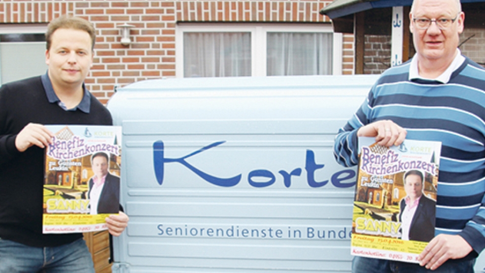 Hoffen auf viele Besucher beim Benefiz-Konzert: Sänger Sanny (links) und Seniorenheimbetreiber Ralf Korte. © Foto: privat