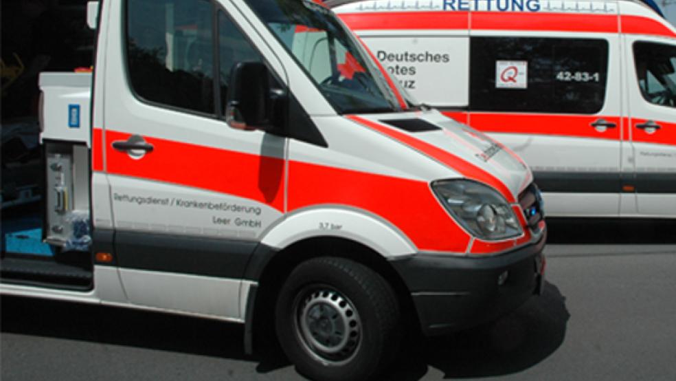 Der Rettungsdienst versorgte den Verunglückten vor Ort und brachte ihn dann ins Krankenhaus. © Symbolfoto: Archiv