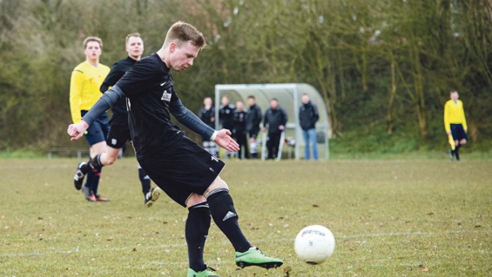 Hoffnungsträger Marco Roelfs: Die Bingumer hatten einen Einsatz des jungen Mittelfeldspielers am Freitag noch nicht abgeschrieben. © Foto: Mentrup