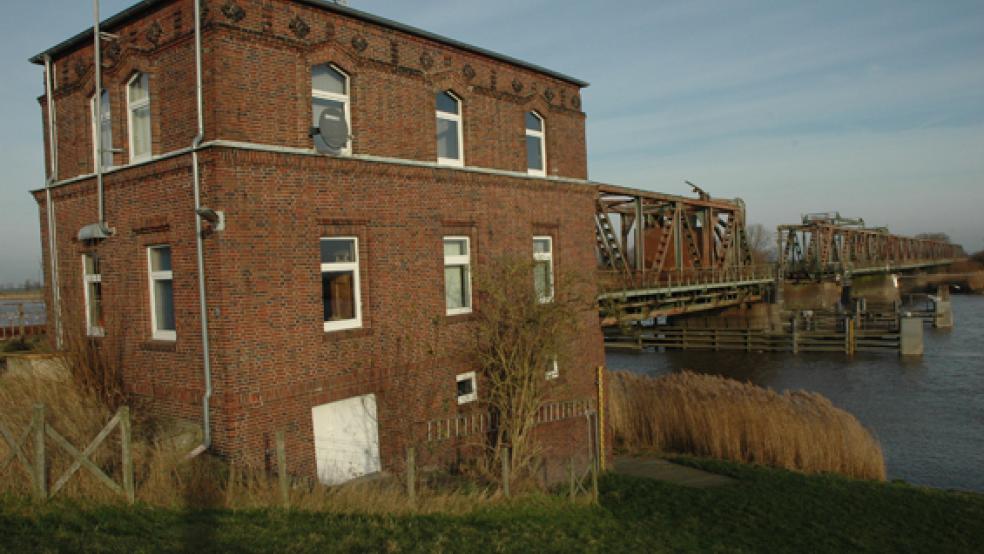 Über die Beschädigung der Friesenbrücke wird auch in Bremen diskutiert. © Foto: Szyska