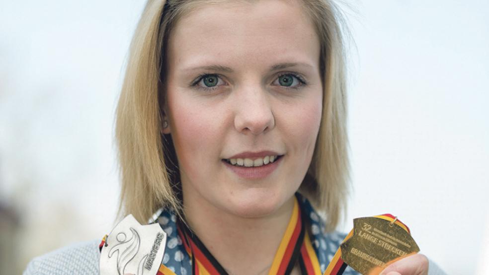 Gold und Silber brachte Imke Mülder von den Deutschen Meisterschaften aus Braunschweig mit. Am Wochenende schwimmt sie erneut im Heidbergbad. © Foto: Mentrup
