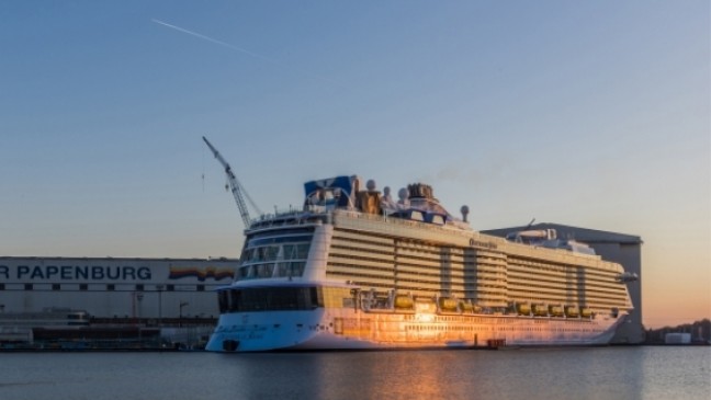 Meyer-Luxusliner bricht zur Flussfahrt auf