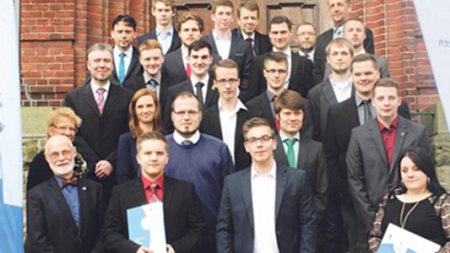 IHK ehrt beste Auszubildende