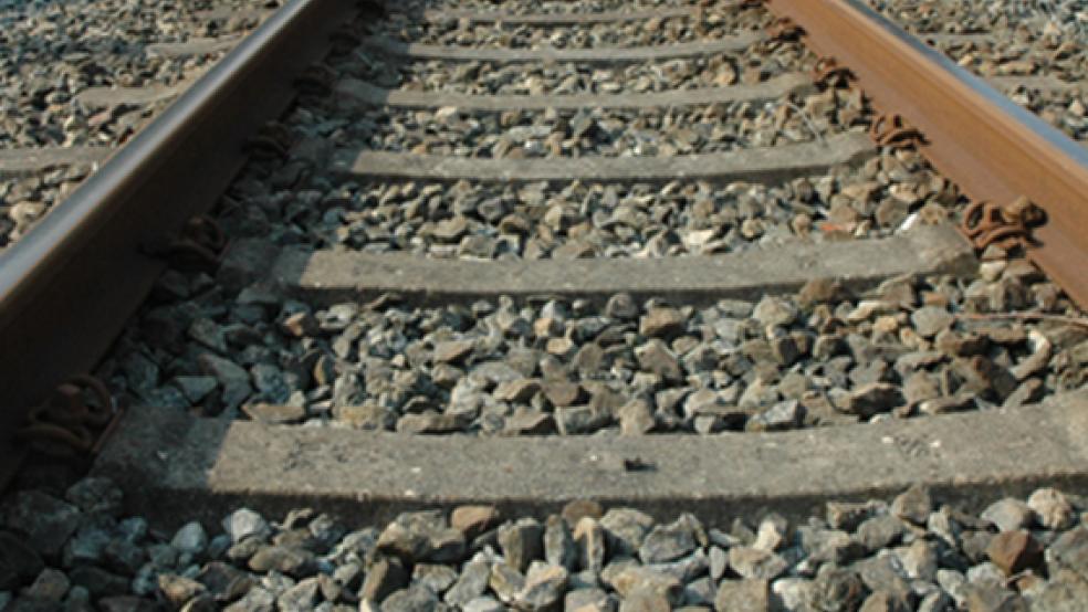 Der zweigleisige Ausbau der Bahnstrecke zwischen Oldenburg und Leer steht nicht im neuen Verkehrswegeplan des Bundesverkehrsministeriums. © Foto: Szyska