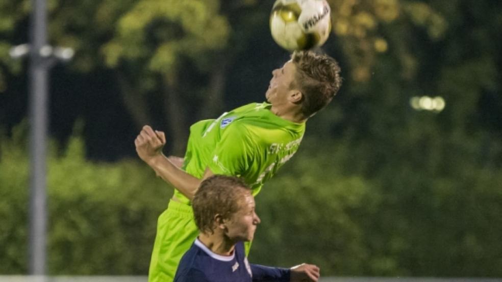 Mit dem JLZ Emsland spielte Eike Begemann im Conti-Cup in Leer. Ab Sommer streift er das Trikot von Germania über. © Foto: Mentrup