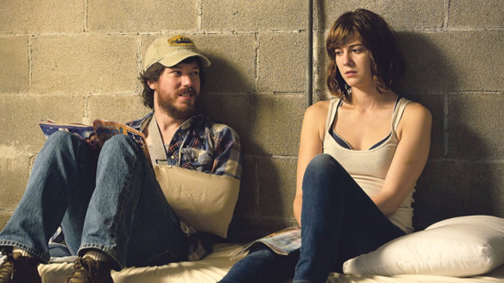 Wie sollen wir hier bloß jemals wieder rauskommen? Michelle (Mary Elizabeth Winstead) schmiedet einen Fluchtplan und versucht Emmett (John Gallagher Jr.) als Verbündeten zu gewinnen. © Foto: Paramount Pictures