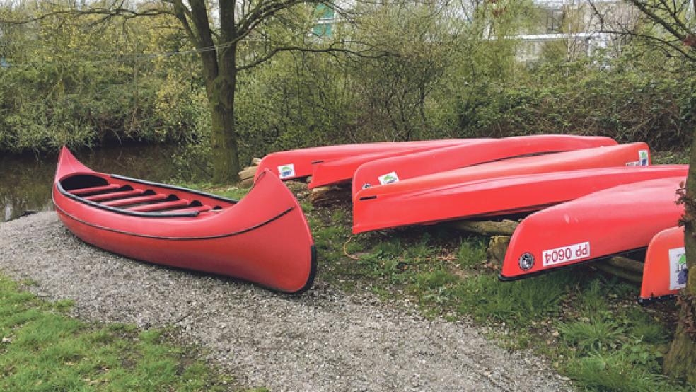 Nicht nur den Booten fehlt Wasser unter dem Kiel: Auf dem Trockenen, und zwar finanziell, sitzen die Betreiber der Paddel- und Pedal-Station in Weener. © Foto: privat