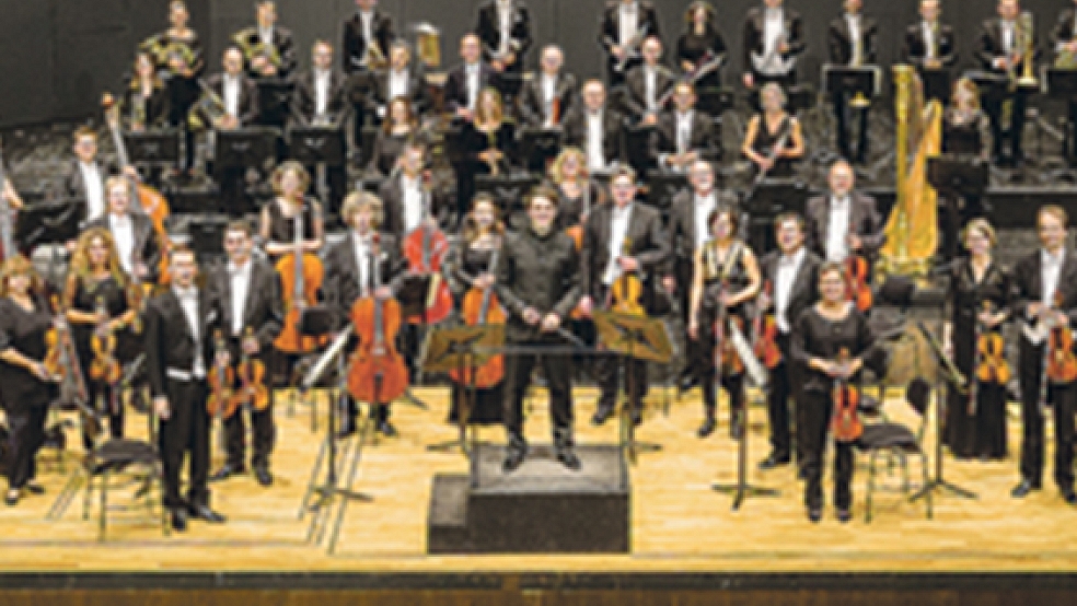 Das Osnabrücker Symphonieorchester spielt unter der Leitung von Generalmusikdirektor Andreas Hotz (Mitte). © Foto: privat