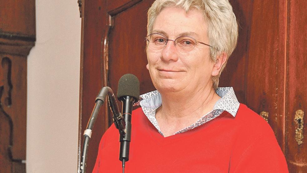 Rund 60 Mitglieder hatten sich zur Jahresversammlung des Heimatvereins Rheiderland im Saal des Heimatmuseums eingefunden. Vorsitzende Margarethe von Glan-Hesse (kleines Foto) freute sich besonders über die abgeschlossene Renovierung des Museumsgebäudes. © Fotos: Wolters