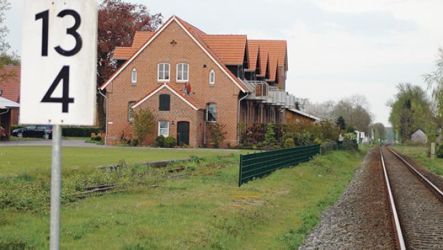 Bahn-Halt  in Bunde  besiegelt