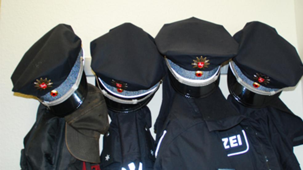 Auch die Polizei in Leer und Aurich befasst sich nun mit dem gewaltsamen Tod einer jungen Frau in Loccum. © Foto: Archiv