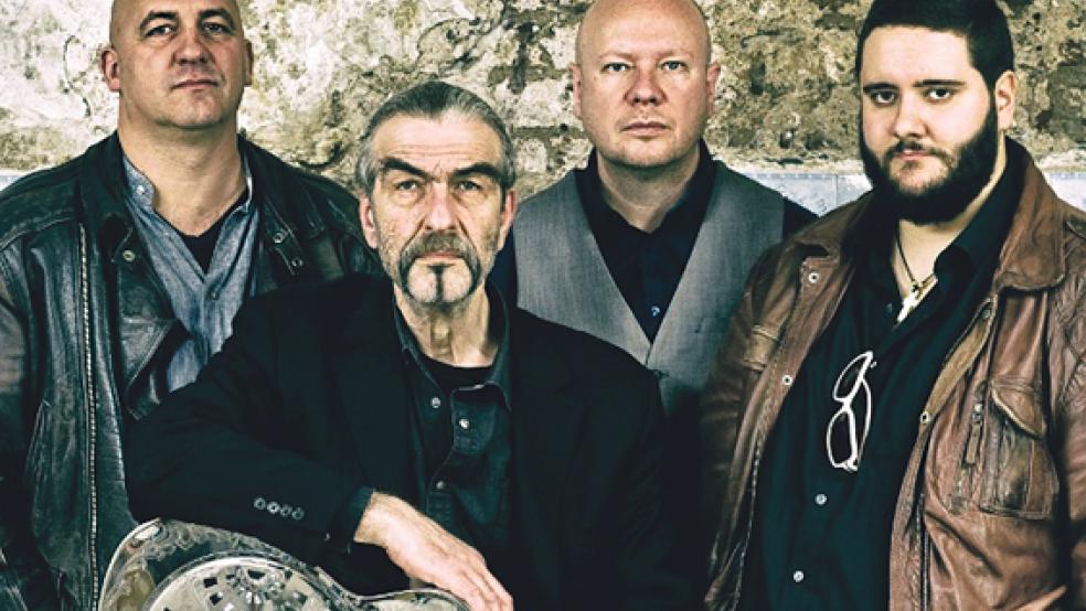 Frontmann Richard Bargel (Zweiter von links) gastiert mit seiner Band »Dead Slow Stampede« am 27. Mai in die Dorfgemeinschaftsanlage in Bunde. © Foto: Agentur