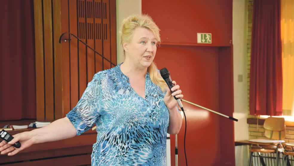 Kommissarin Svenia Temmen hielt einen Vortrag über Kriminalprävention und Sicherheit im Alltag. © Fotos: Zuidema