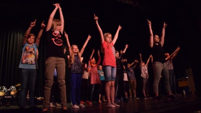 Gesang, Tanz und Schauspiel begeistert Publikum