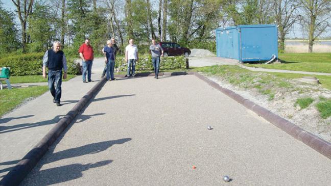 Jemgumer Boule-Bahn besteht Test