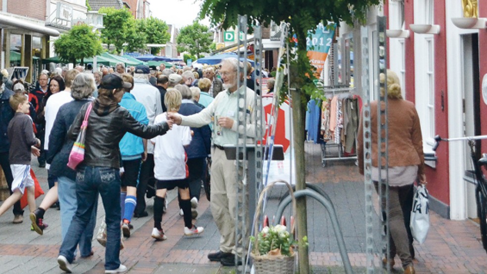 Die Auricher Innenstadt wurde beim Kirchentag im Juli 2012 zur bunten Meile. © Foto: Archiv