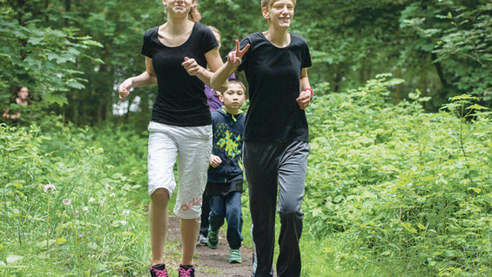 Gute Laune beim Laufen: Der Spaß am Sport kam beim siebten Stapelmoorer Parklauf nicht zu kurz. © Foto: Mentrup