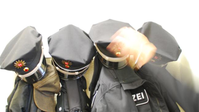 Taschendieb droht mit Messer