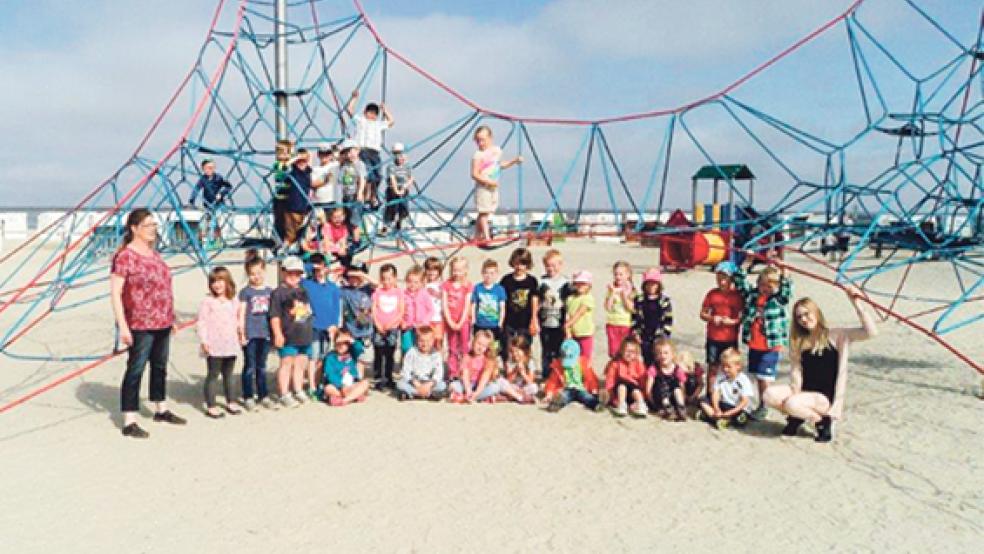 Bunder Kindergartenkinder unterwegs: Vom Heseler Wald nach Norddeich und Norderney (Foto) bis hin zum Märchenwald Surwold führten die Ausflüge der einzelnen Gruppen. © Fotos: privat