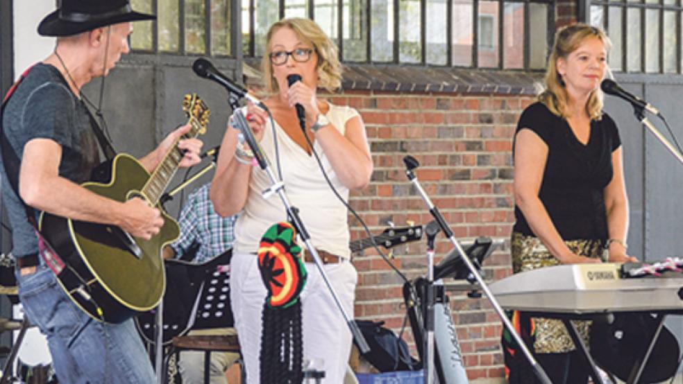 Mit Country und Pop unterhielt die Band »Colours« das Publikum am Samstagabend. © 